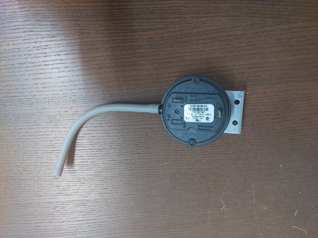 Air Pressure Switch – Cleveland Controls NS2-0538-00