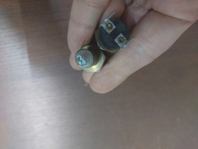 Thermal Limit Switch – Snap Disc Style (Threaded, 2-Terminal) - photo 3