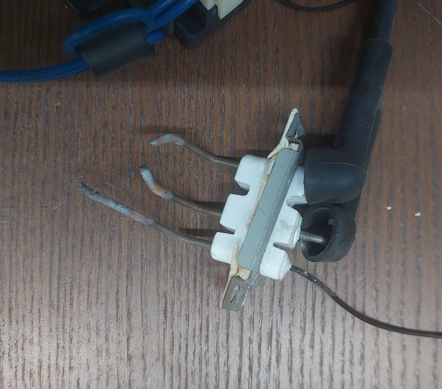 Microwave High-Voltage Transformer – Model IP06-305/NWCW - photo 3