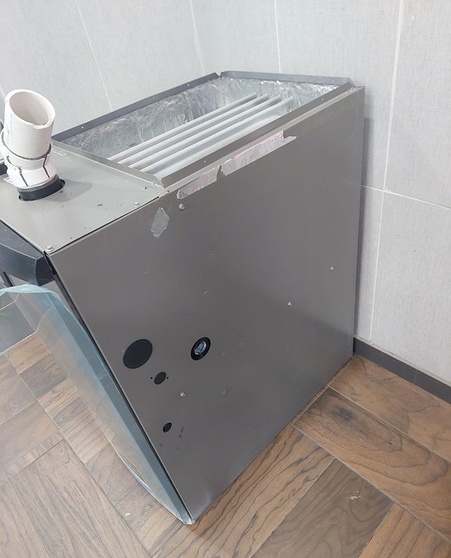 EL296E Two-Stage Gas Furnace EL296UH045XE36B-03 - photo 4
