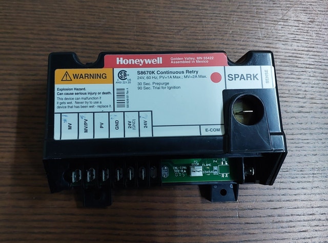 Intermittent Pilot Ignition Control Module - Honeywell S8670K