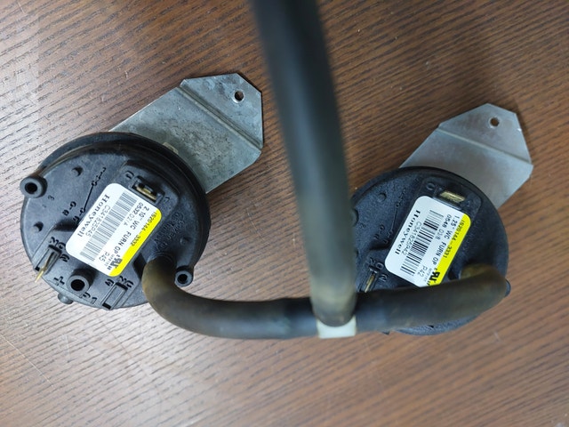 Furnace Air Pressure Switch – Honeywell C341825P42 / C341825P45