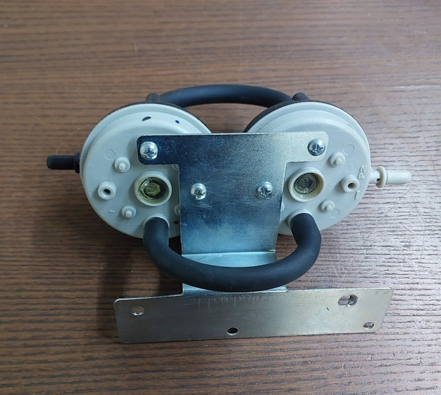Dual Pressure Switch Assembly – Honeywell HK06NB013 - photo 2