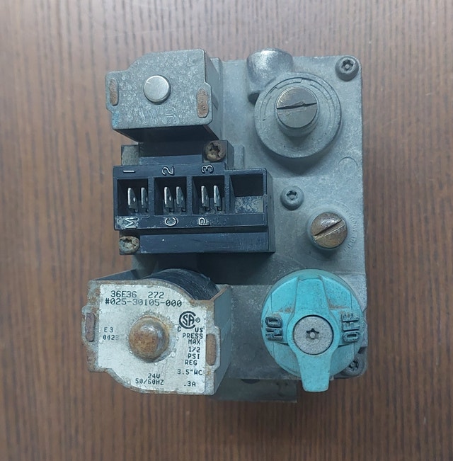 Gas Valve – White-Rodgers 36E36-272 / York - GCV 110