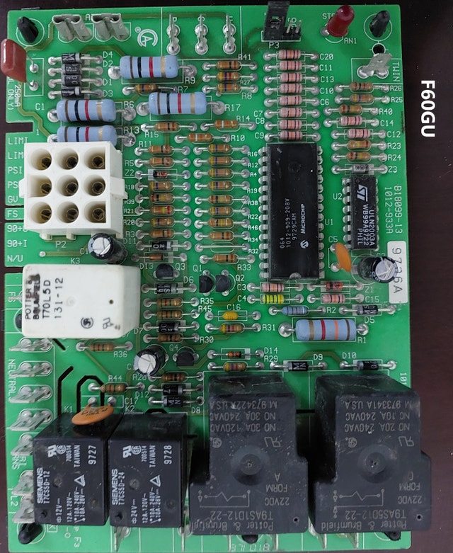 Goodman Amana B18099-13 Furnace Control Board | 1012-933A
