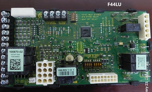Lennox SureLight 100870-02 Furnace Board - S9230F1006 - F44LU
