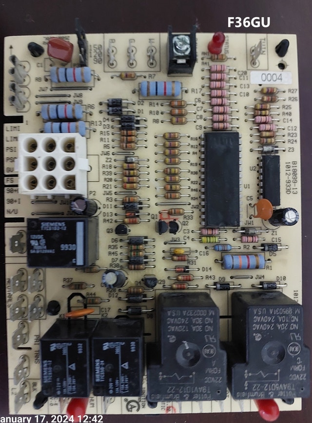 Lennox Furnace Control Board | B18099-13 | 1012-933D - F36GU