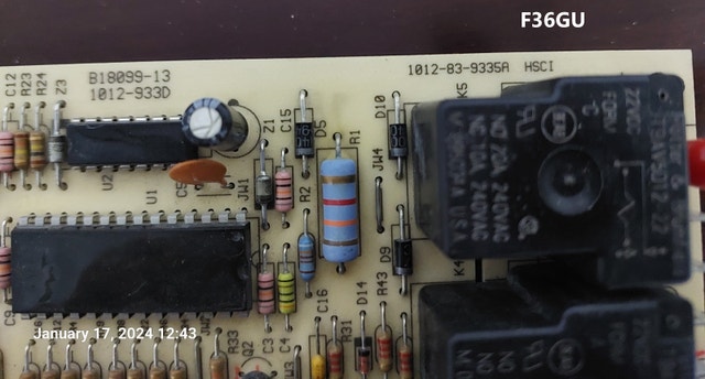 Lennox Furnace Control Board | B18099-13 | 1012-933D - F36GU - photo 2