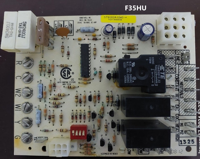 Honeywell ST9162A1040 Furnace Control Board | 1014459