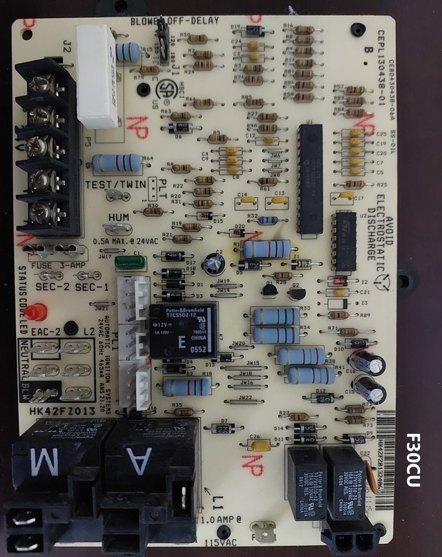 HK42FZ013 Carrier Furnace Control Board – CEPL130438-01