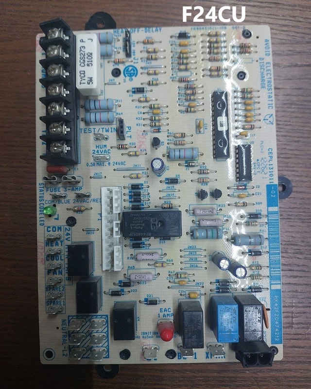 Carrier Furnace Control Board HK42FZ0474212 - CEPL131011-02