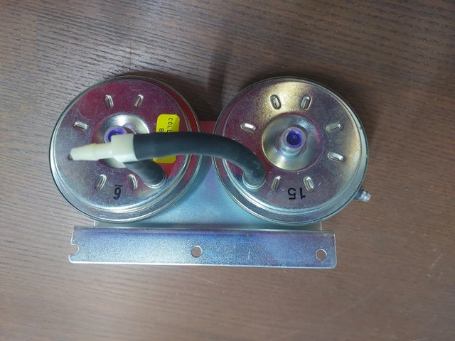 Honeywell / Tridelta Dual Furnace Air Pressure Switch