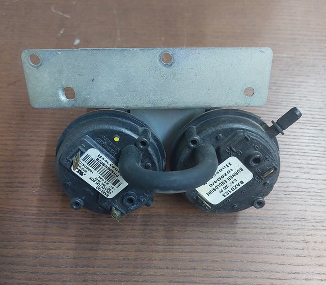 Furnace Dual Pressure Switch Assembly – Honeywell BA420123 / BA4