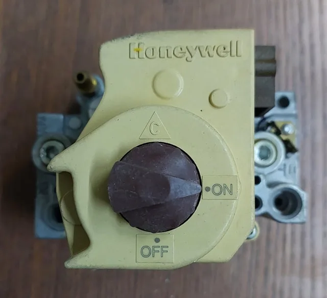 Honeywell VR8205K2593 Gas Valve