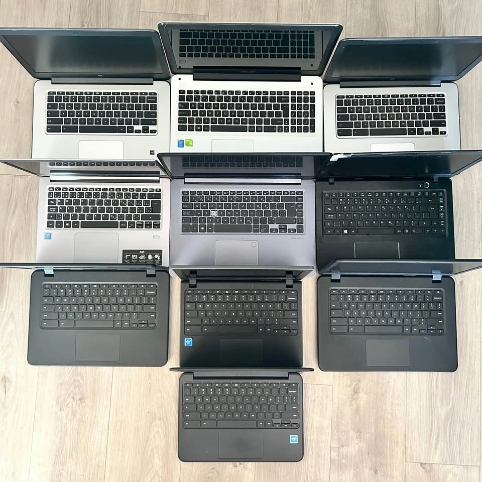 10x Laptop Lot (Untested/For Parts/Repair) - photo 2