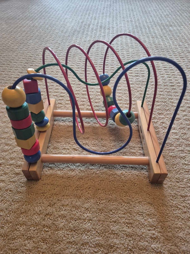 Bead maze toy
