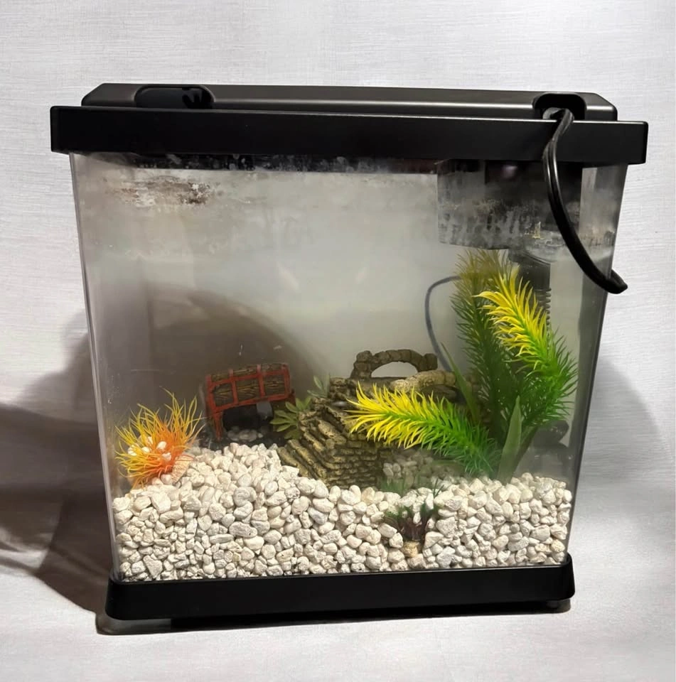 Top Fin Bowfront Aquarium 2.5 Gal. GUC - photo 2