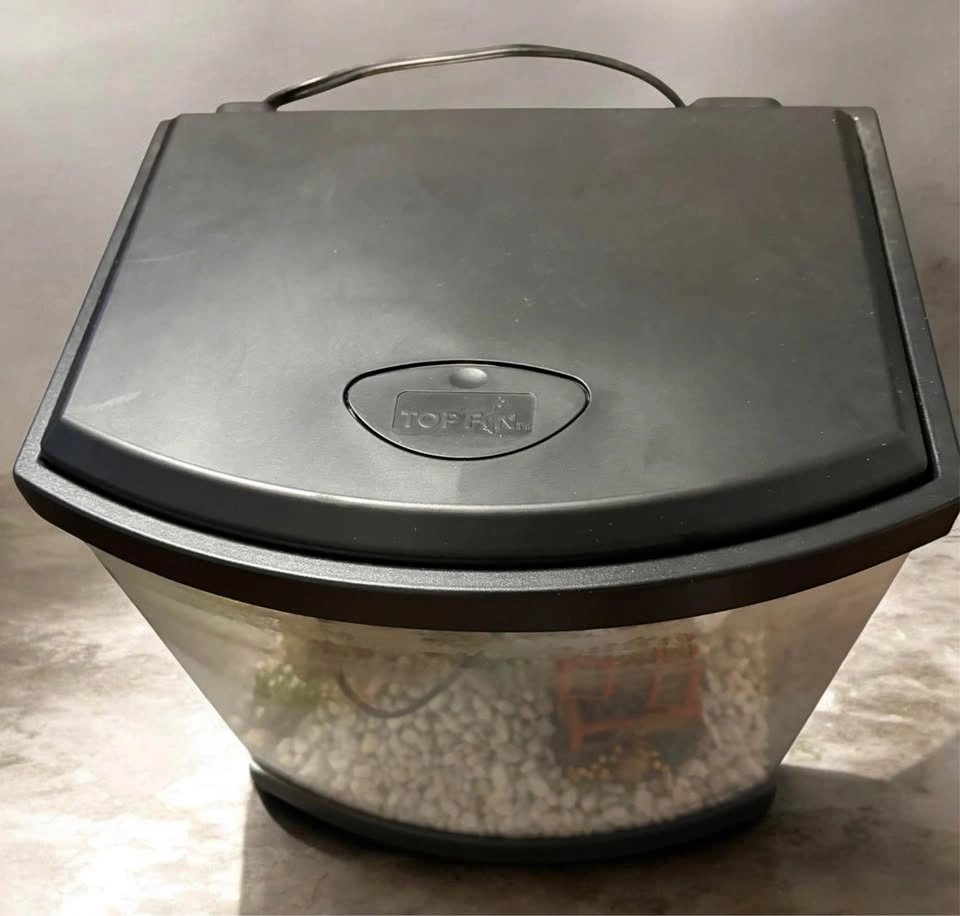 Top Fin Bowfront Aquarium 2.5 Gal. GUC - photo 4
