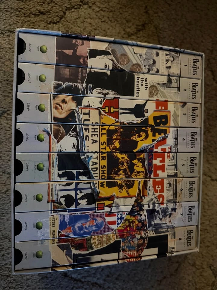 The Beatles Anthology Complete 8-VHS Box Set – Vintage - photo 2