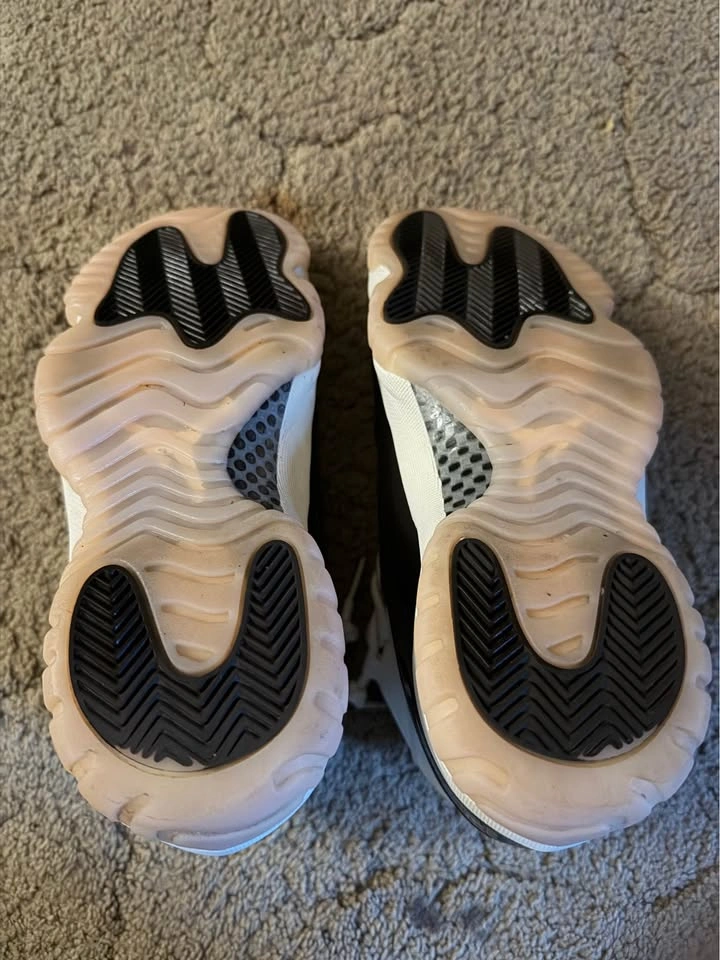 Air Jordan 11 Retro “Neapolitan” – Women’s Size 8 / Men’s 6.5 - photo 5