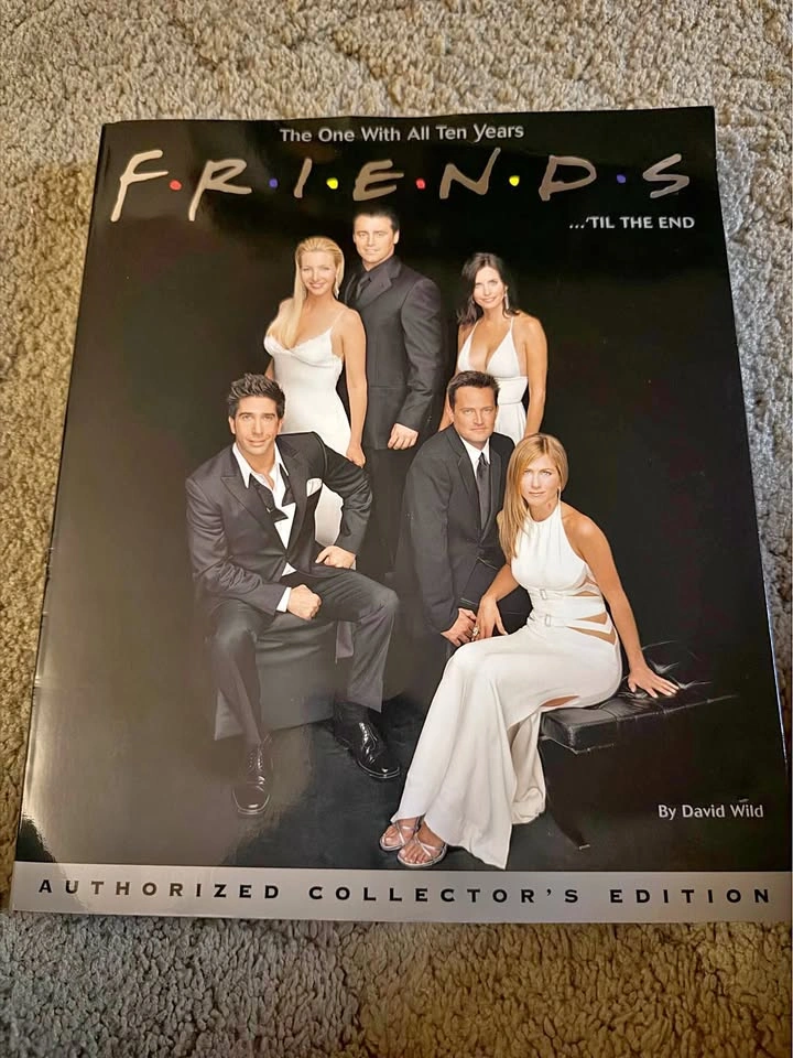 FRIENDS: The One With All Ten Years – Authorized Collector’s Edi