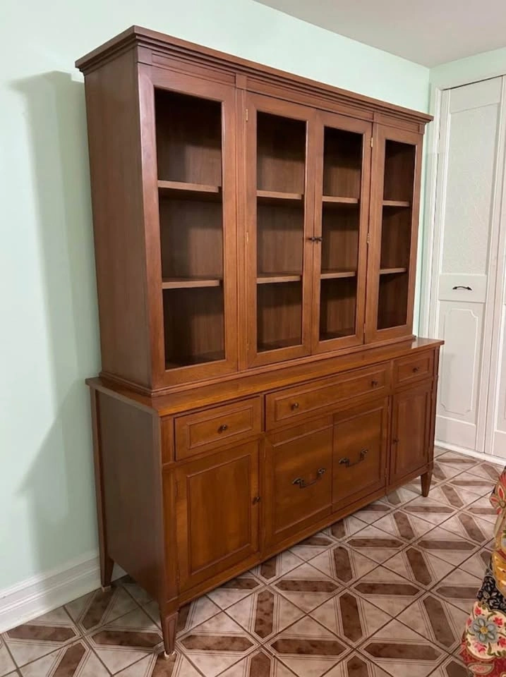 Vintage Solid Wood China Cabinet / Hutch - photo 2