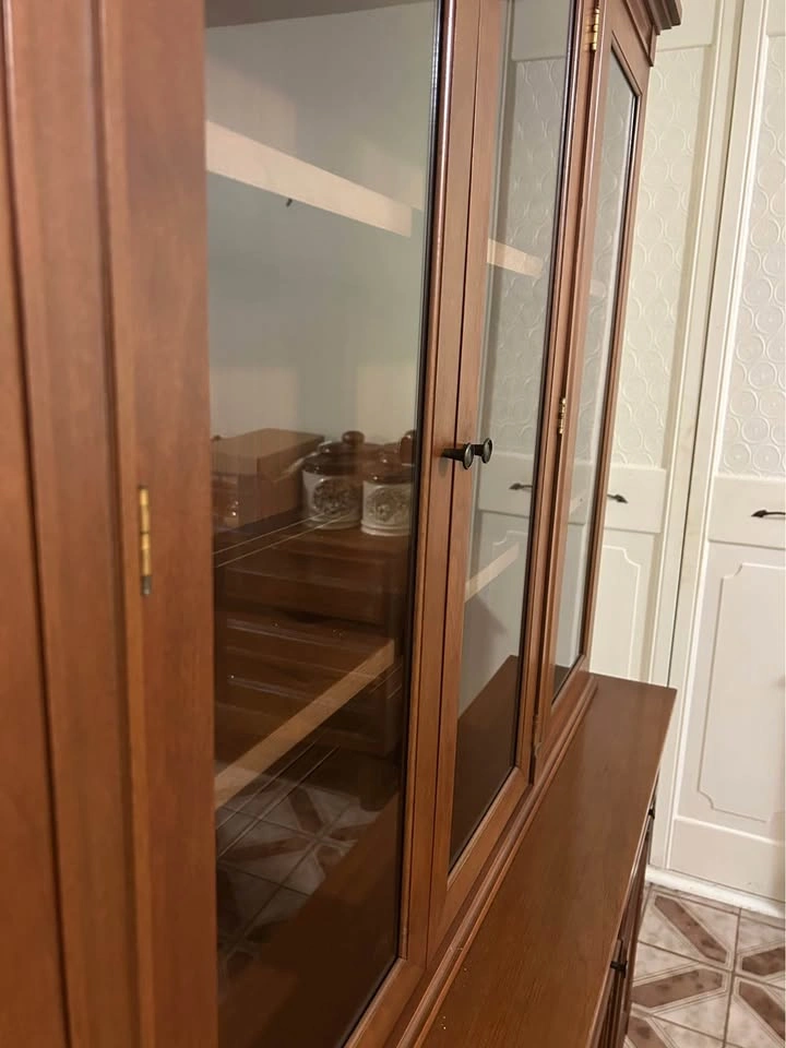 Vintage Solid Wood China Cabinet / Hutch - photo 4