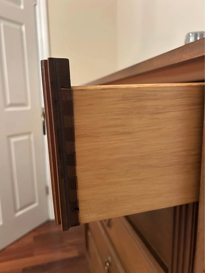Vintage Solid-Wood Dresser - photo 5