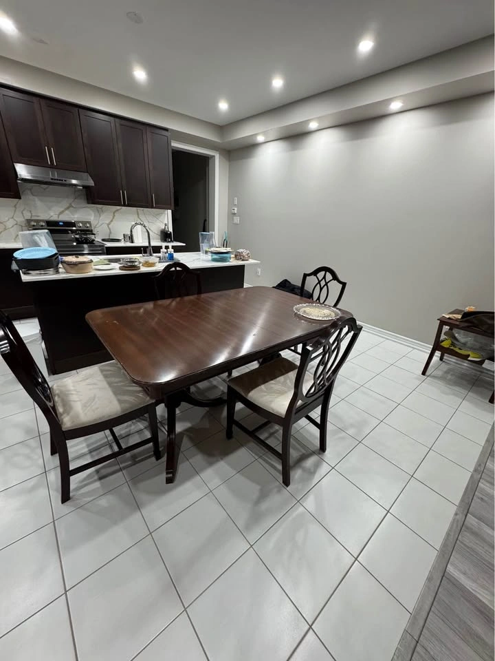 Dining table set with 4 chairs - photo 3