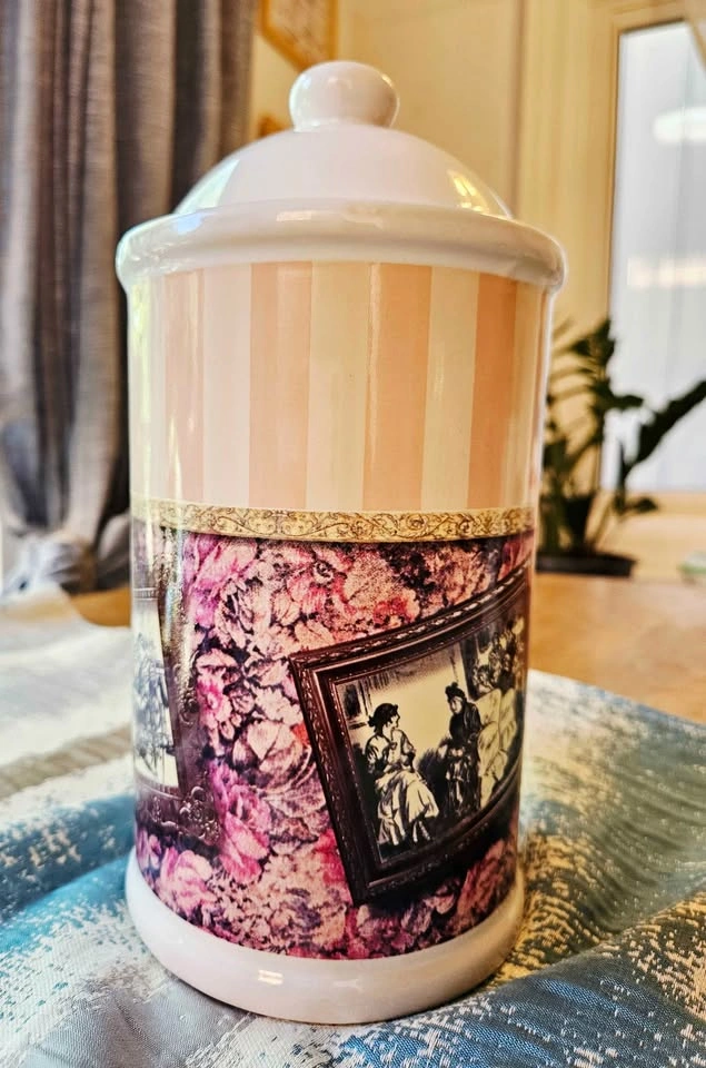 Rare Find Vintage Pink Victorian Ceramic Cookie Jar - photo 2