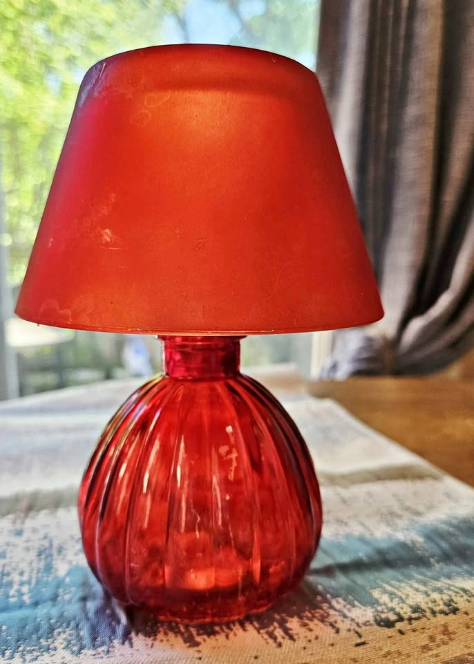 Cute Vintage Tealight Lamp / Candle Holder