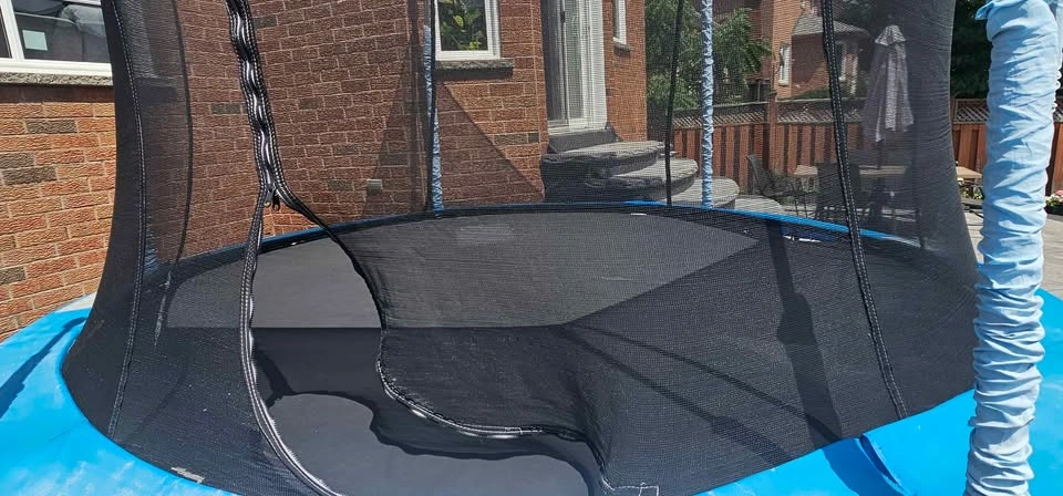 12 ft Trampoline with Safety Enclosure in mississauga - photo 2