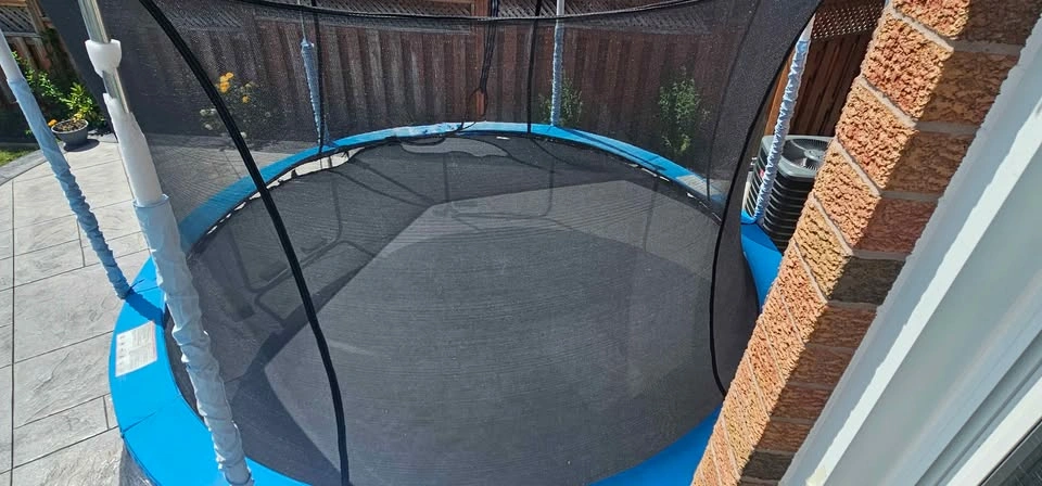 12 ft Trampoline with Safety Enclosure in mississauga - photo 4
