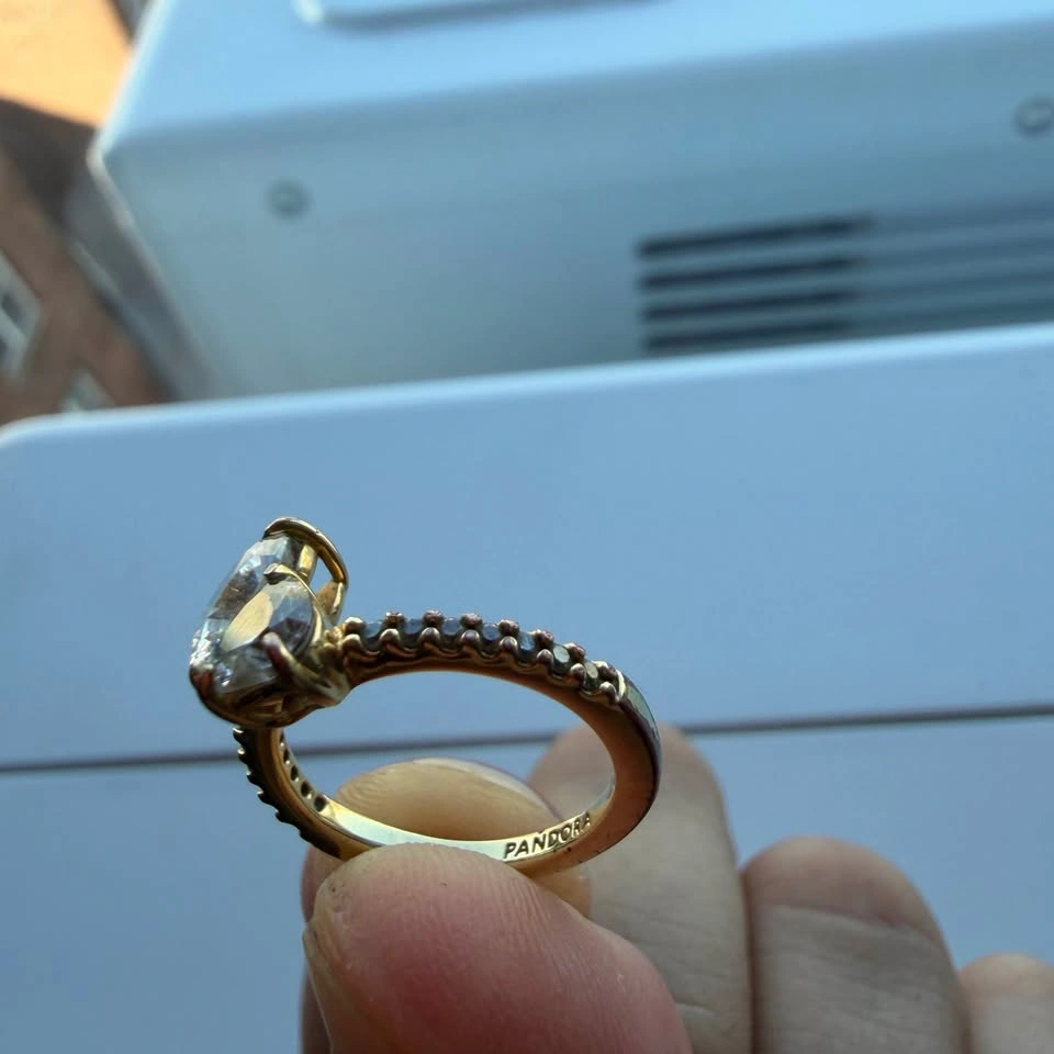 Pandora Sparkling Double Heart Ring – 14k Gold Plated (Size 50) - photo 2