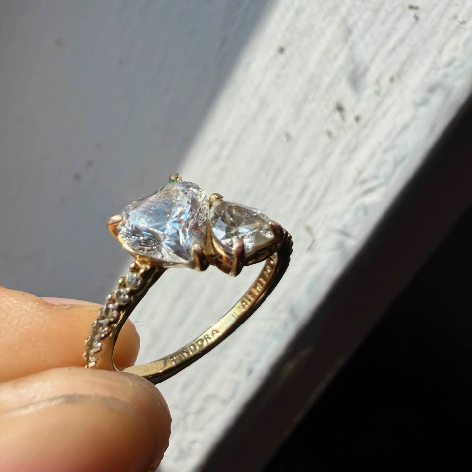 Pandora Sparkling Double Heart Ring – 14k Gold Plated (Size 50) - photo 4