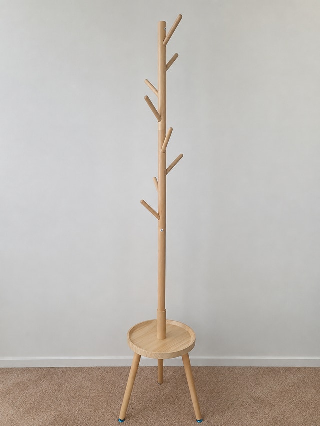 Modern Wooden Coat Rack Stand w/ Round Catch-All Storage Tray