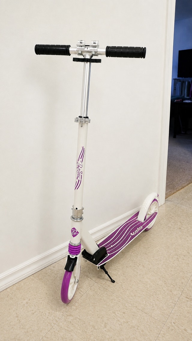 BELEEV V5 Folding Kick Scooter w/ 200mm Big Wheels - photo 3