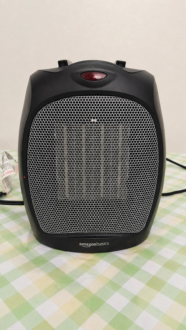 Amazon Basics 1500W Ceramic Personal Space Heater (Black) - photo 2