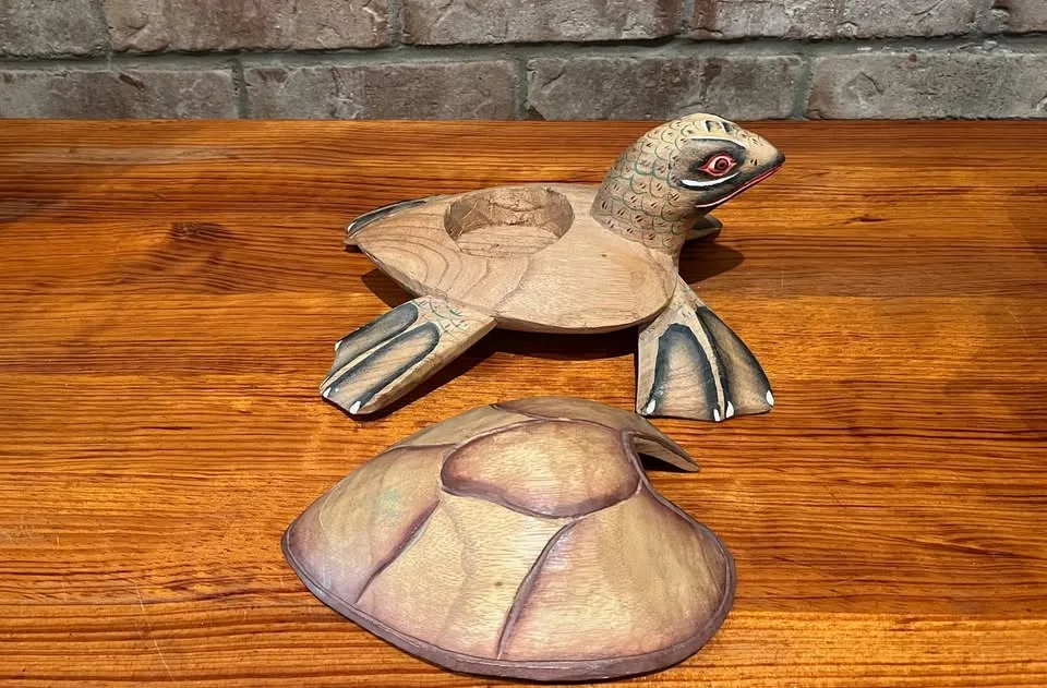 Vintage Hand-Carved Wooden Turtle Box/Sculpture image indicator(3)