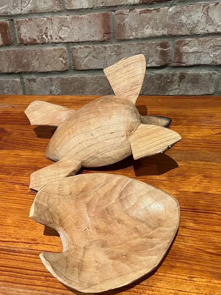 Vintage Hand-Carved Wooden Turtle Box/Sculpture image indicator(4)