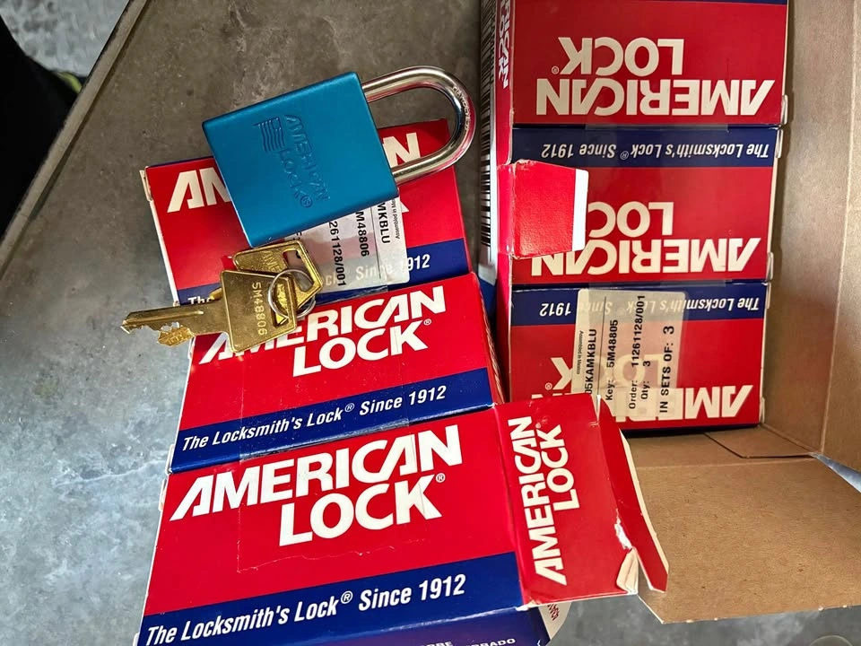American Lock A1105 Locks