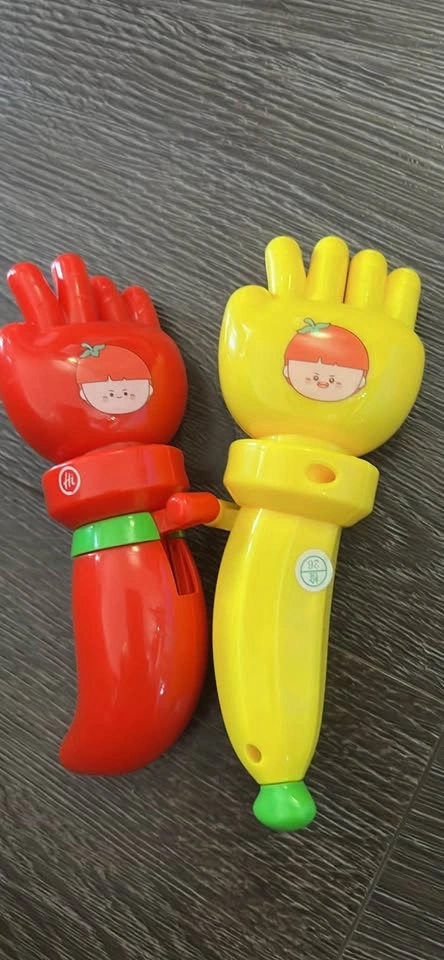 Rock-Paper-Scissors Novelty Hand Toy 🎮✂️✊ - photo 2