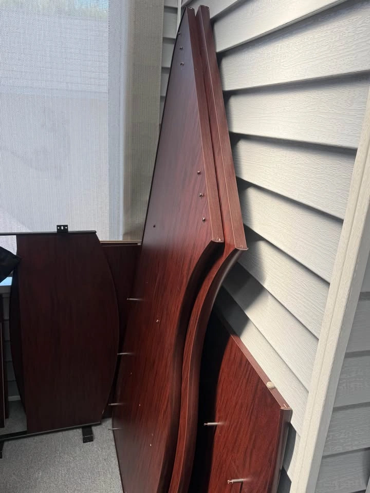 Corner Desk with sliding Keyboard Tray - photo 4
