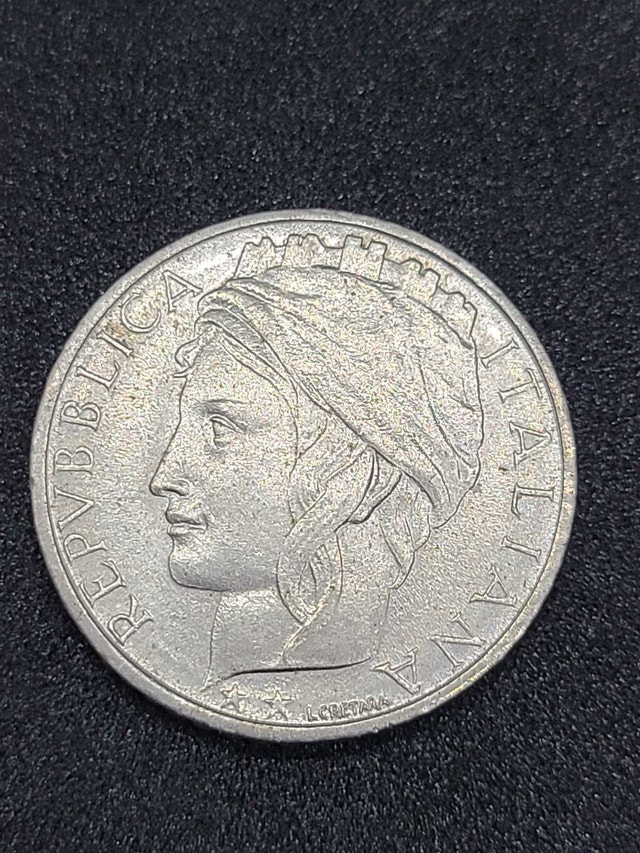 1995 Italian 100 Lire FAO Coin