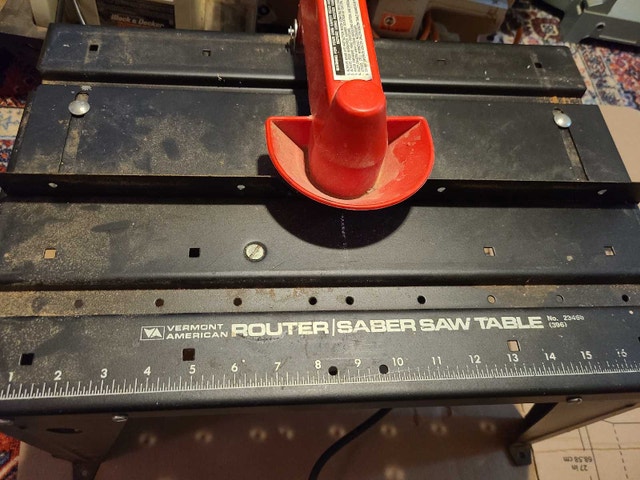 Router and Saber Saw Table with Black & Decker Router