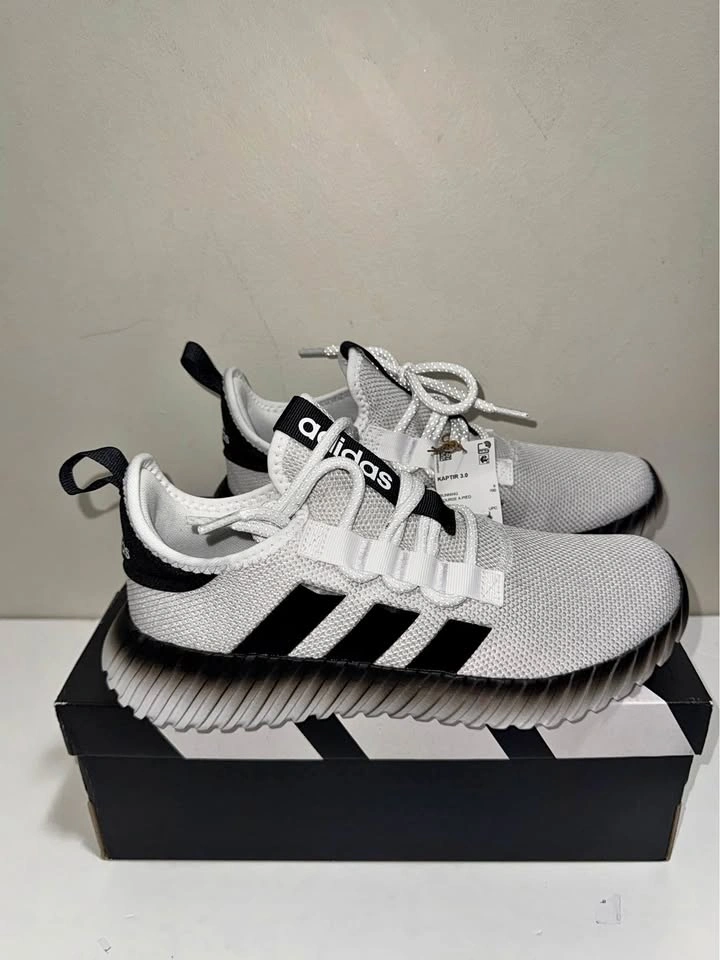 New Adidas Men Kaptir 3.0 Running Shoes. Size 9.5 US.