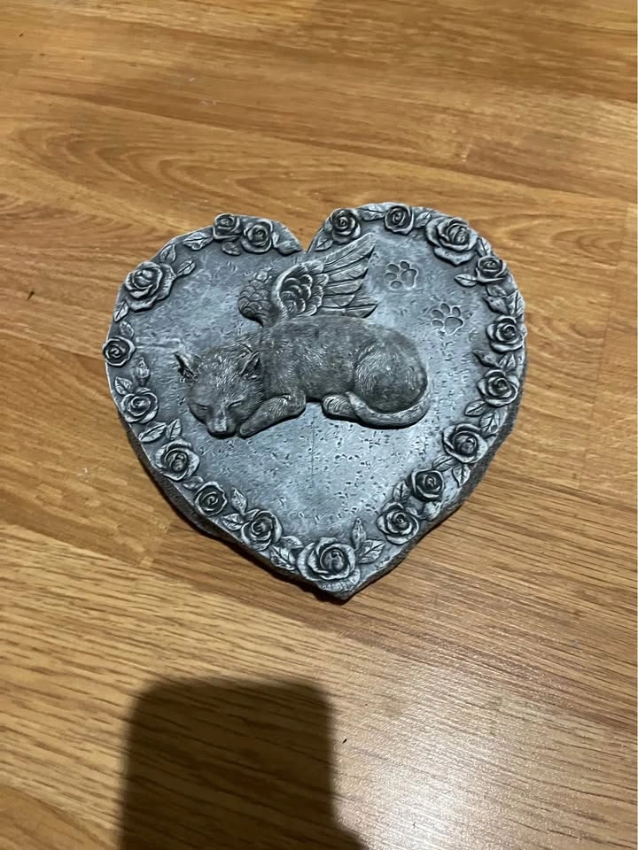 Cat Memorial Solar Light Stone - photo 3