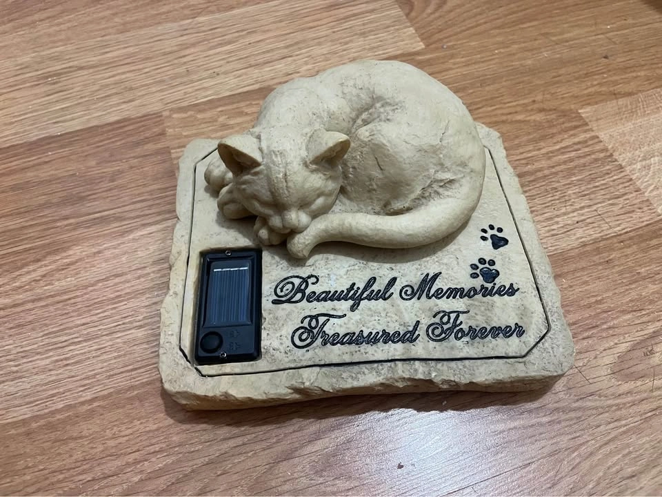 Memorial Stone Pet Cat Garden Stone Solar Light - photo 2