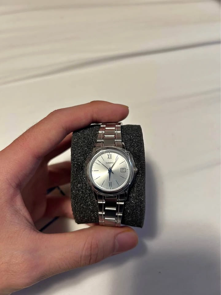 (brand new) Casio LTP-V002D stainless steel watch