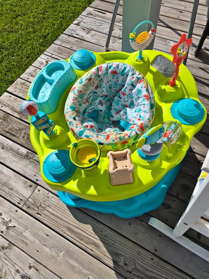 Baby activity center